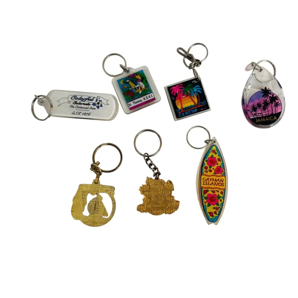 Lot of 7 Vtg Lucite Travel Souvenir Keychains Caribbean St Thomas Cancun Jamaica
